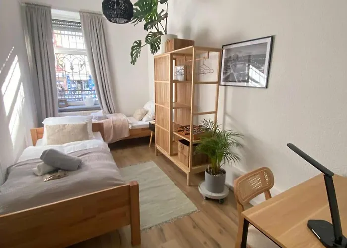 City Apartment Central & Near Fairgrounds * Francoforte sul Meno